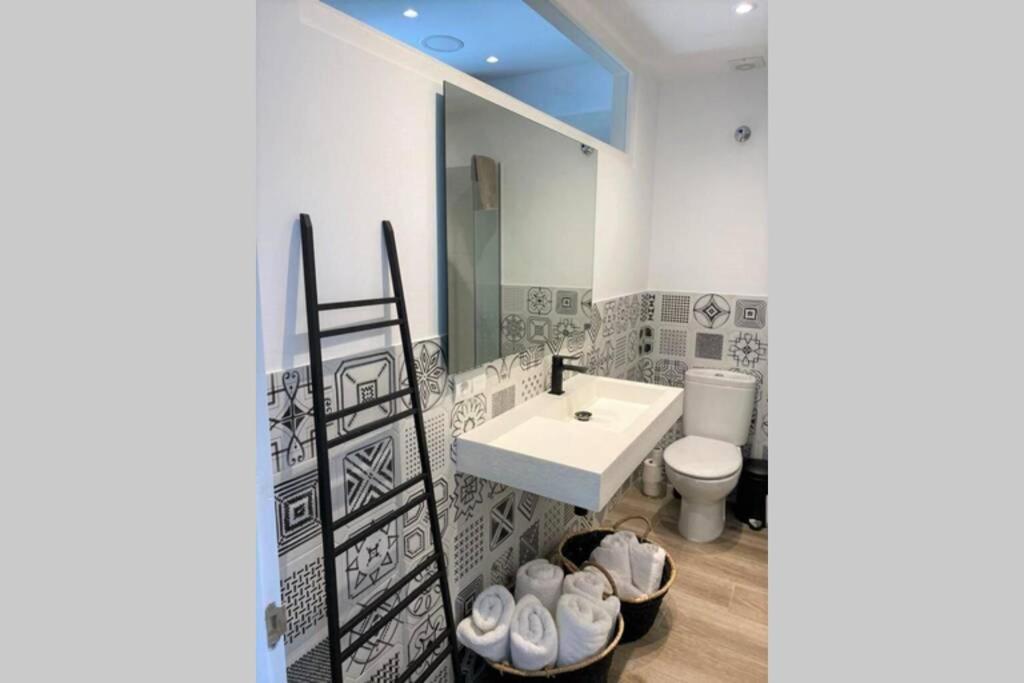 Passeig Ii - In Center With Sea Views Appartement Cadaqués